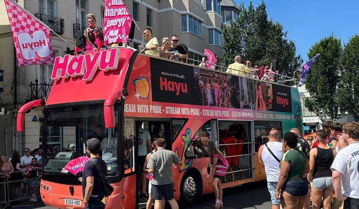 Hayu bus wrap