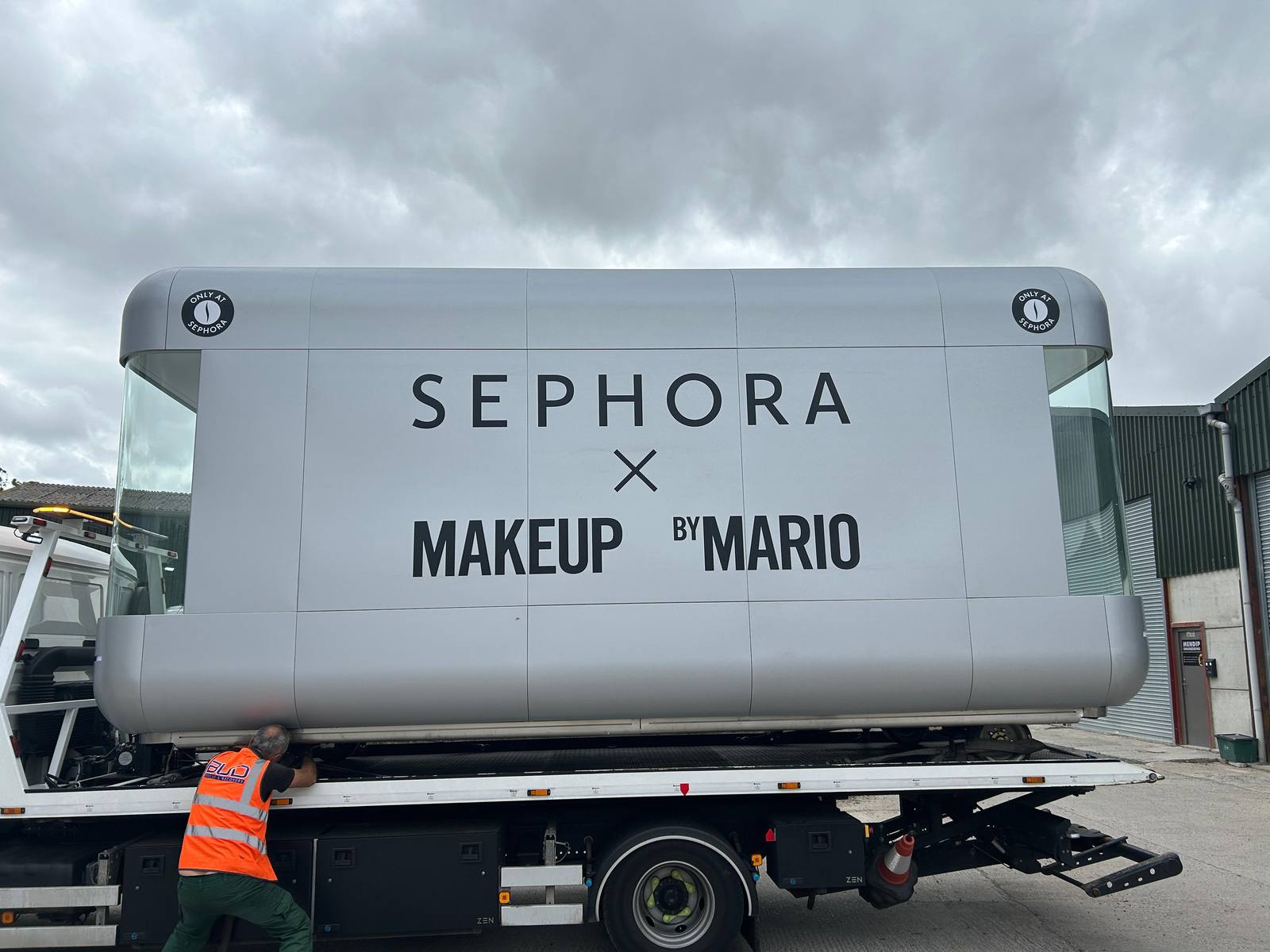 Sephora unit on the truck